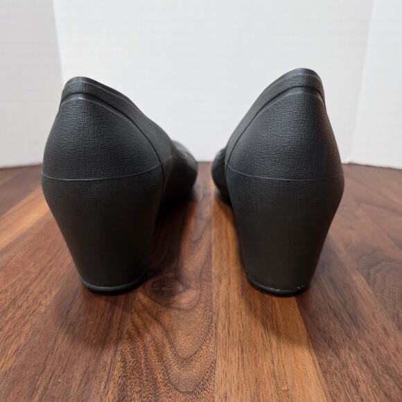 CROCS Black Patent Cap Toe Wedge Platforms High Heels Shoes Womens Sz 10 - Picture 4 of 13